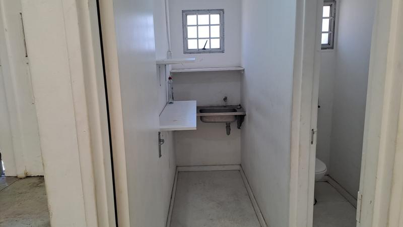 To Let commercial Property for Rent in Walmer Eastern Cape